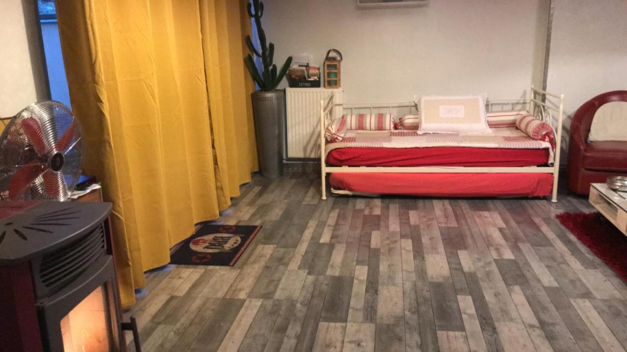 Loft L Atelier De Jacques Pres De Chablis Villa Villy  Luaran gambar